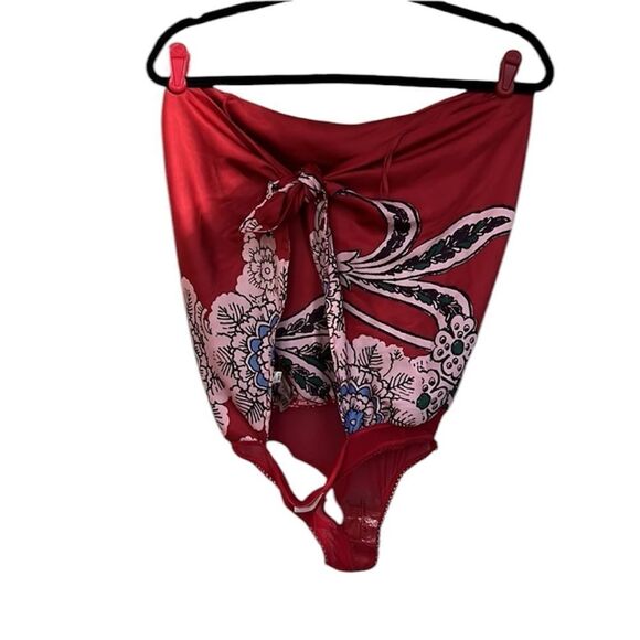 Free People NWT Spellbound Strapless Bodysuit in Cherry Combo Size Large - Picture 10 of 10